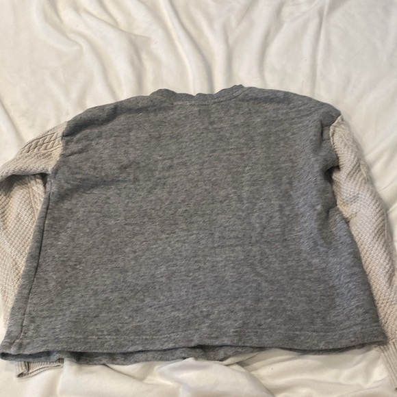 Cabi Cropped Sweater with Knitted Sleeves - Picture 4 of 4